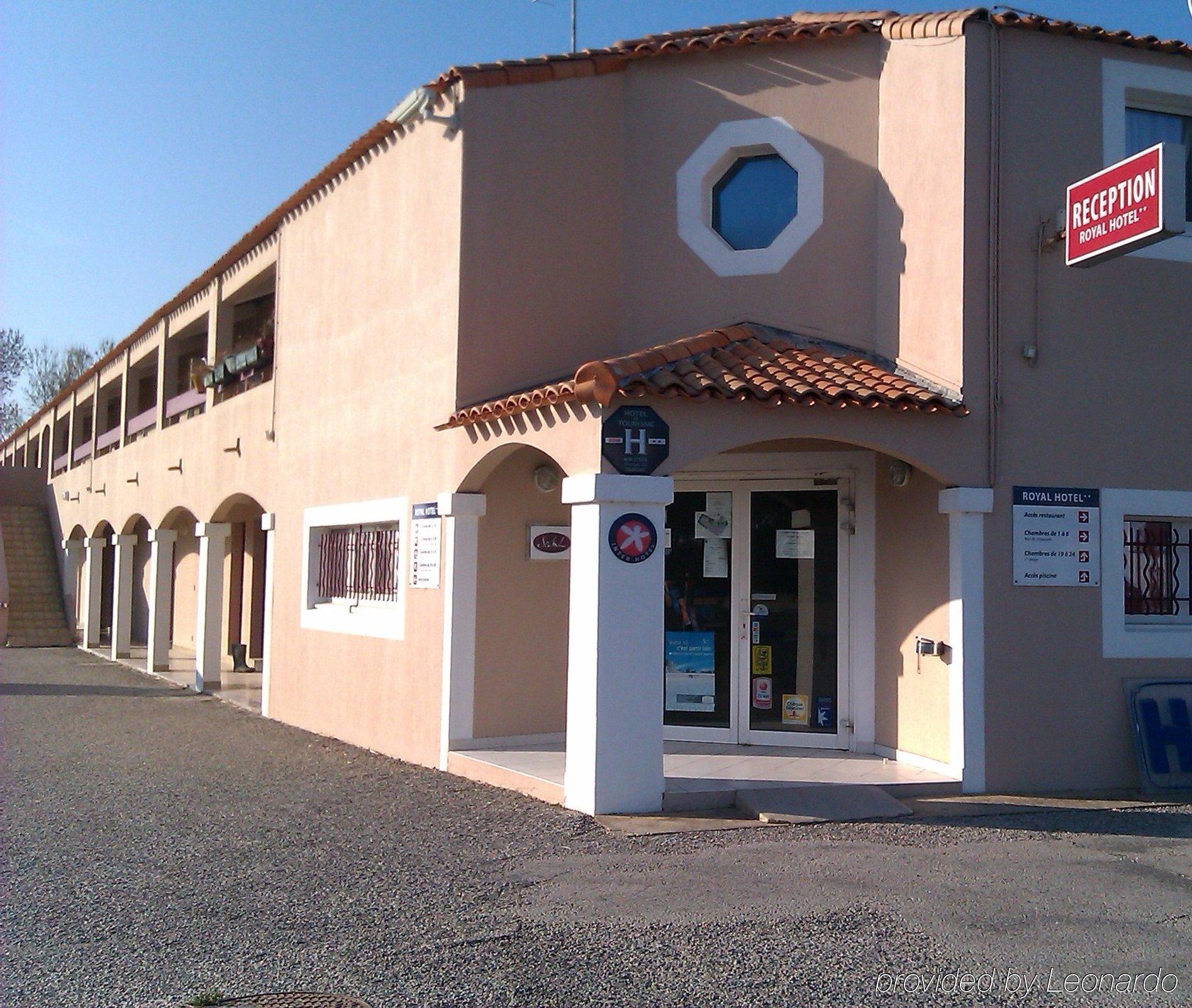 Les Jardins Du Canal Piscine Chauffee Aigues-Mortes Esterno foto